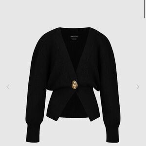 Urban Revivo V-neck cardigan with gold detail. Thick luxurious fabric.